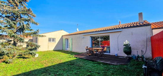 Maison de plain-pied  à vendre, 3 pièces, 2 chambres, 77 m²