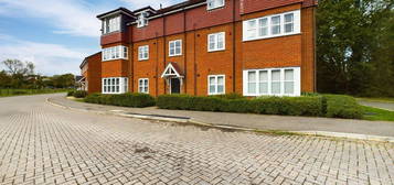 Flat for sale in Waterside Lane, Sandhurst, Berkshire GU47