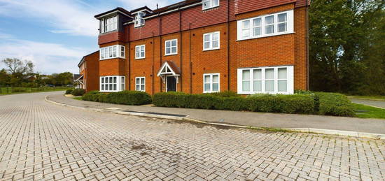 Flat for sale in Waterside Lane, Sandhurst, Berkshire GU47