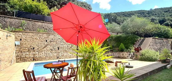 Maison de 240 m2 avec vue aux pieds des Cévennes