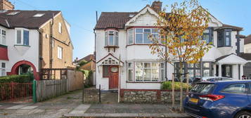 5 bed semi-detached house for sale