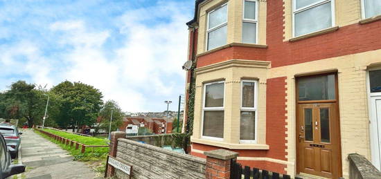 4 bed end terrace house for sale