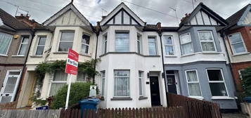 Flat for sale in Merivale Road, Harrow HA1