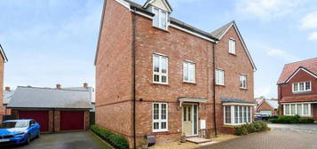 4 bedroom semi-detached house for sale