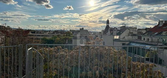 EXKLUSIV AUF 3 ETAGEN MIT GROSSZÜGIGER TERRASSE UND TRAUMHAFTEM AUSBLICK