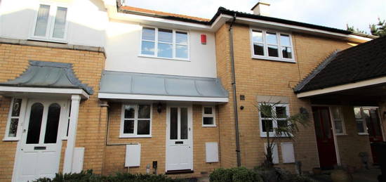 Terraced house to rent in Grenville Place, Mill Hill NW7