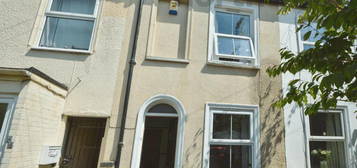 2 bedroom terraced house