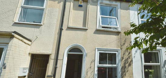 2 bedroom terraced house