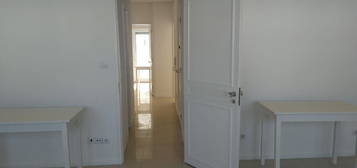 QUARTO indiv. Tipo Estúdio (25m²) c/ desp. incluídas e AC - Porto HSJ