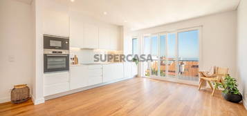 Apartamento T2 com vista panorâmica, na Penha de França