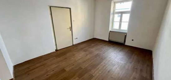 54m² große 2-Zimmer-Wohnung & Küche hinter Lendhotel