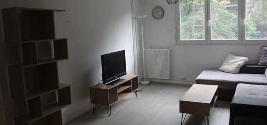 Appartement meublé  à louer, 3 pièces, 2 chambres, 65 m²