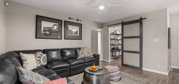 5147 Glenwood Pointe Ln NE, Albuquerque, NM 87111