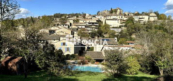 Au pieds du charmant village de Bruniquel, au calme