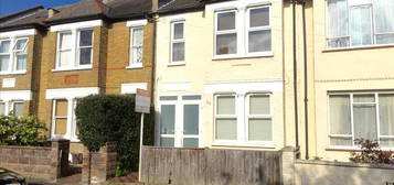 2 bed flat to rent