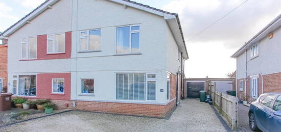 3 bed semi-detached house for sale