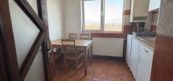 Apartament 3 camere , zona Lama !