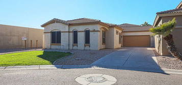 2046 N Illinois St, Chandler, AZ 85225