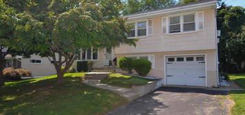 108 Winding Way, Hamilton, NJ 08620