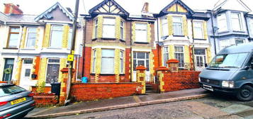 4 bedroom terraced house for sale