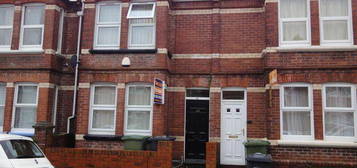 6 bedroom terraced house