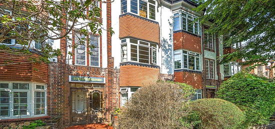 Flat to rent in Somerhill Road, Hove, East Sussex BN3