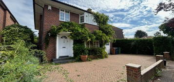 4 bedroom detached house to rent