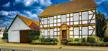 Einfaches Haus auf dem Lande an der Weser