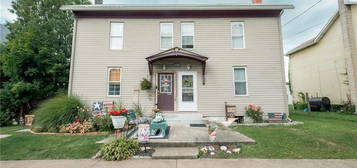 217 Indiana St, Seward, PA 15954