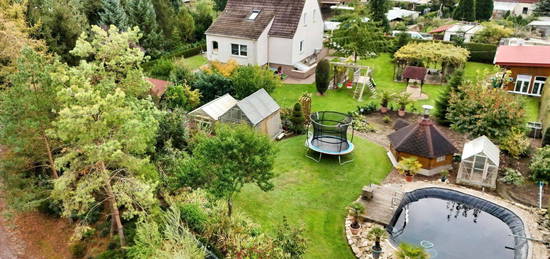 Verwirklichen Sie Ihren Traum vom Leben auf dem Dorf - wunderschöner Garten - wunderschönes Haus