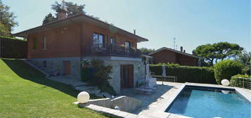 Villa in vendita in strada Santa Brigida, 64