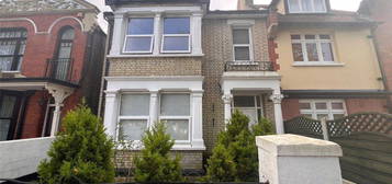 Property to rent in Kilworth Avenue, Southend-On-Sea, Essex SS1