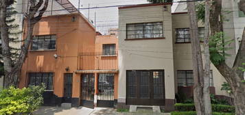 Casa En Venta Atraves De Remate Bancario En El Precio Mas Bajo!!!