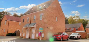 3 bedroom semi-detached house