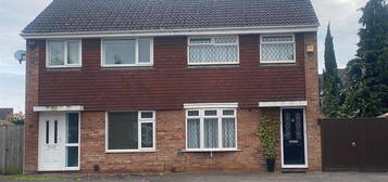 3 bedroom semi-detached house to rent