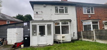 Flat to rent in Merritts Brook Lane, Northfield, Birmingham B31