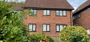 Maisonette to rent in Silcock Close, Colchester CO4