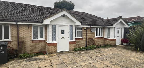 Bungalow for sale in Campden Way, Dagenham RM8