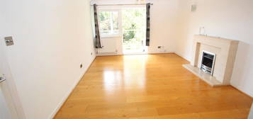 2 bed flat to rent