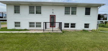 01 - 44 Amos St, Preston, IA 52069