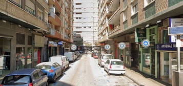 Piso en calle De Ávila, Ciudad Jardín - Parque Roma, Zaragoza