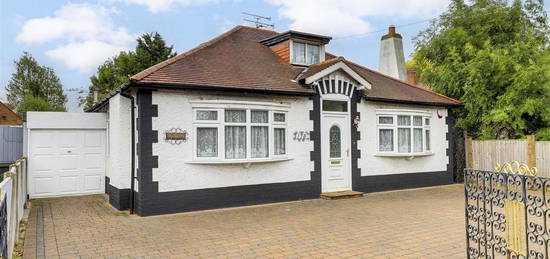 Detached bungalow for sale in Radcliffe Road, West Bridgford, Nottinghamshire NG2