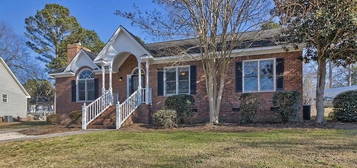 320 Three Oaks Dr, Lexington, SC 29073