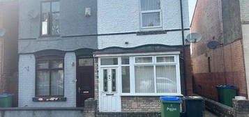 2 bed semi-detached house to rent