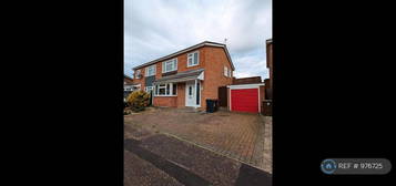 3 bedroom semi-detached house