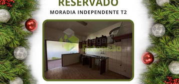 Moradia Independente T2, próximo de Santarém, com logradouro