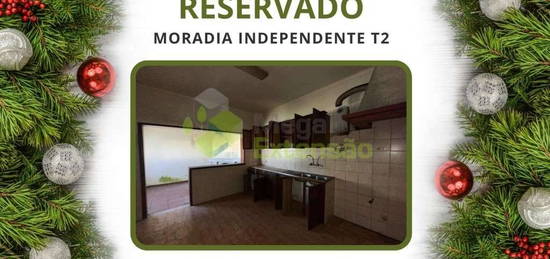 Moradia Independente T2, próximo de Santarém, com logradouro