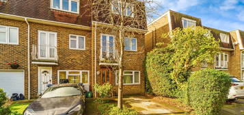 Town house for sale in Rowan Close, London W5