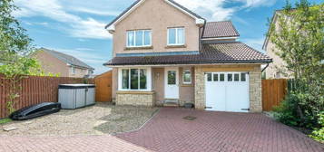 4 bed detached house to rent