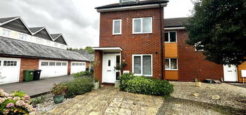 3 bedroom semi-detached house